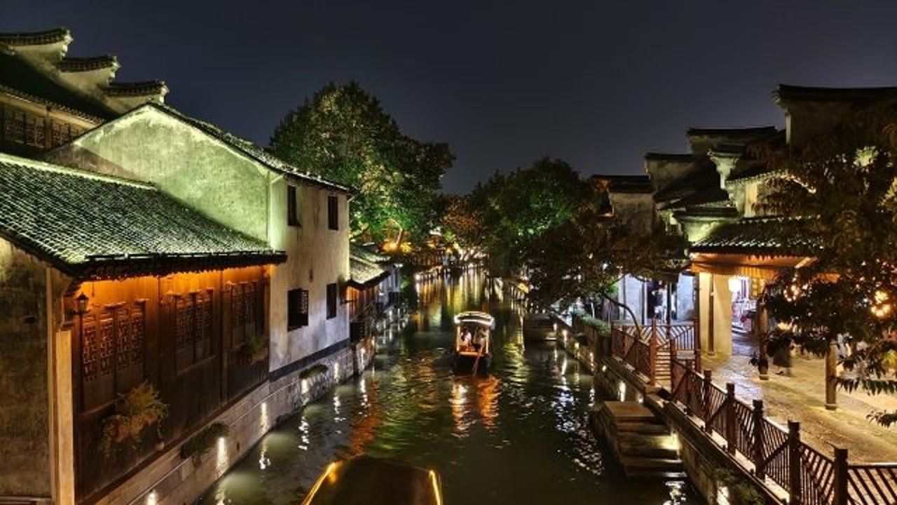 迪丽热巴1664全球品牌